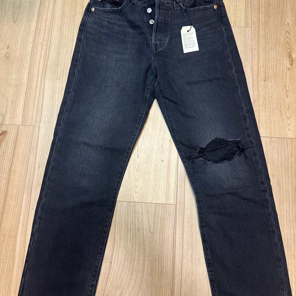 Levi’s Women’s  Black Distressed Jeans